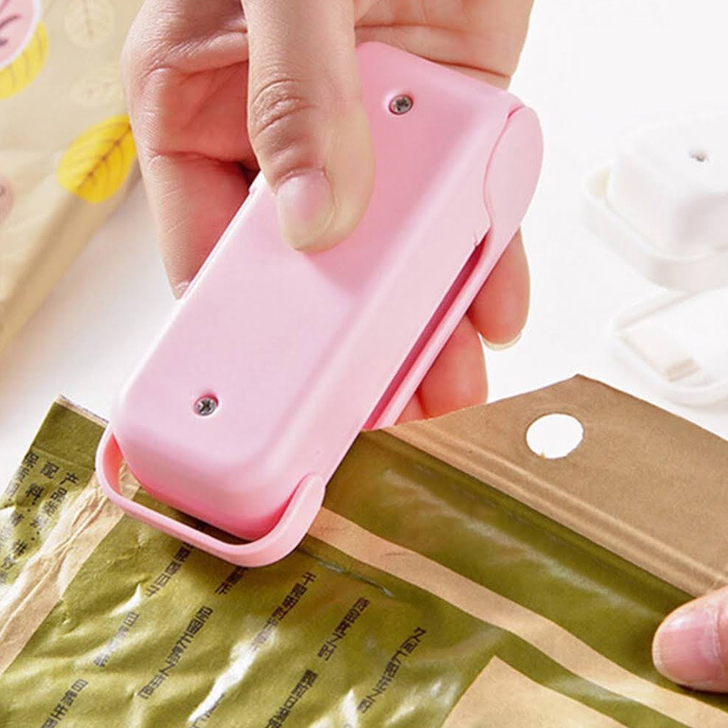 Mini Plastic Bag Sealer – Portable Heat Sealing Machine, Battery Operated (1 Pc)