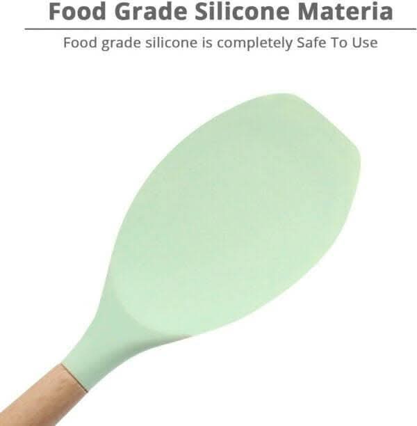 P-Plus International Premium Silicone Spatula – Flexible & Heat-Resistant (Green)