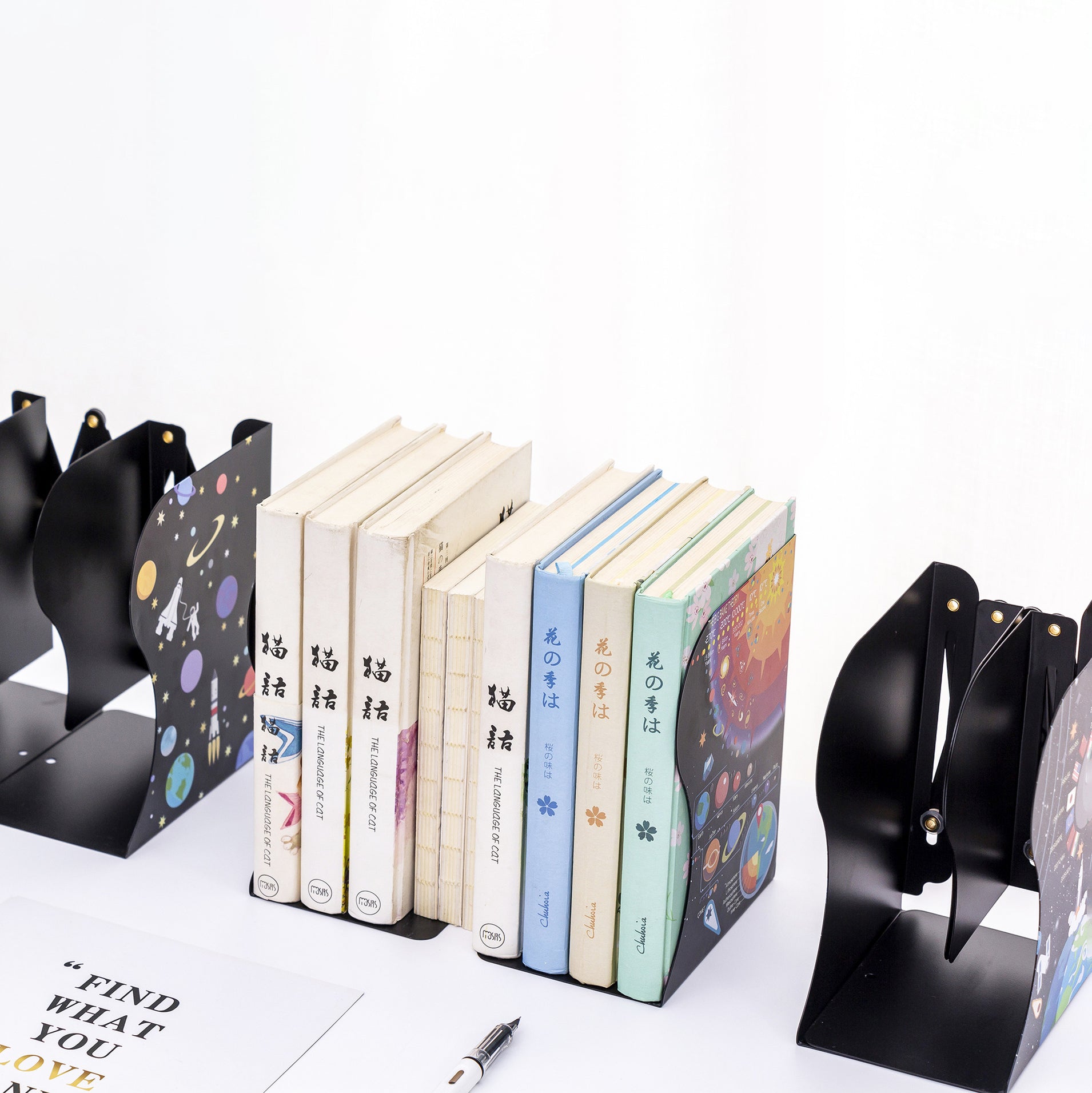 Space Astronaut Adjustable Bookshelf | Book Organizer