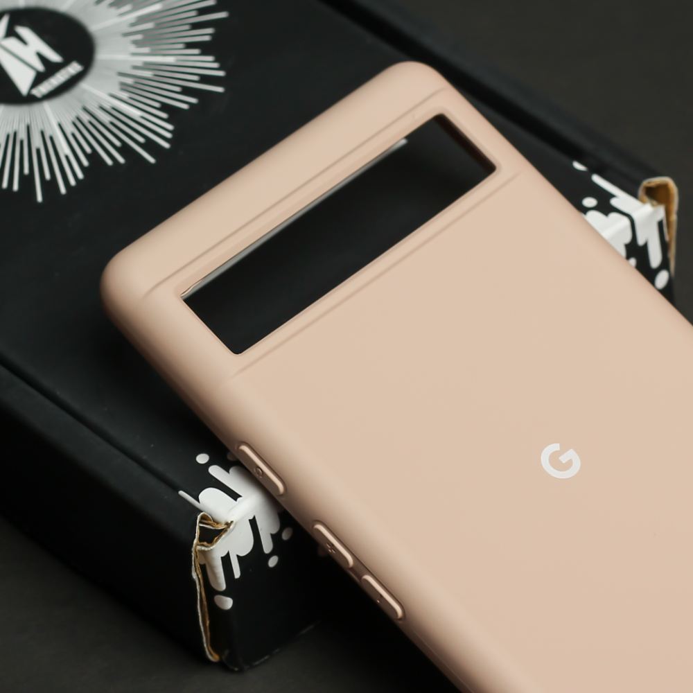 Peach Original Silicone case for Google Pixel 7
