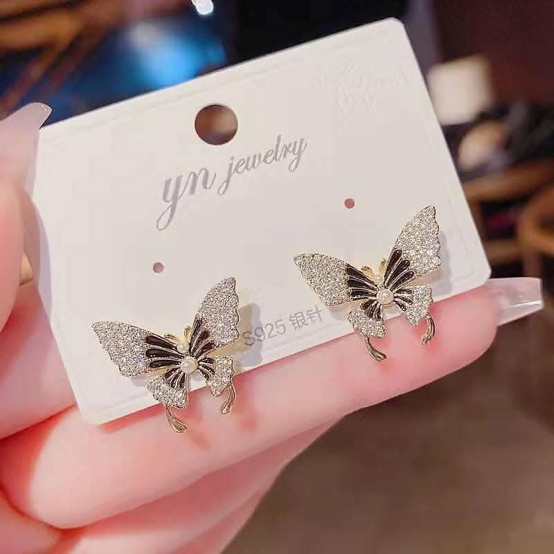 Pinapes Black Butterfly Earrings Cute Rhinestone Zircon Studs for Women