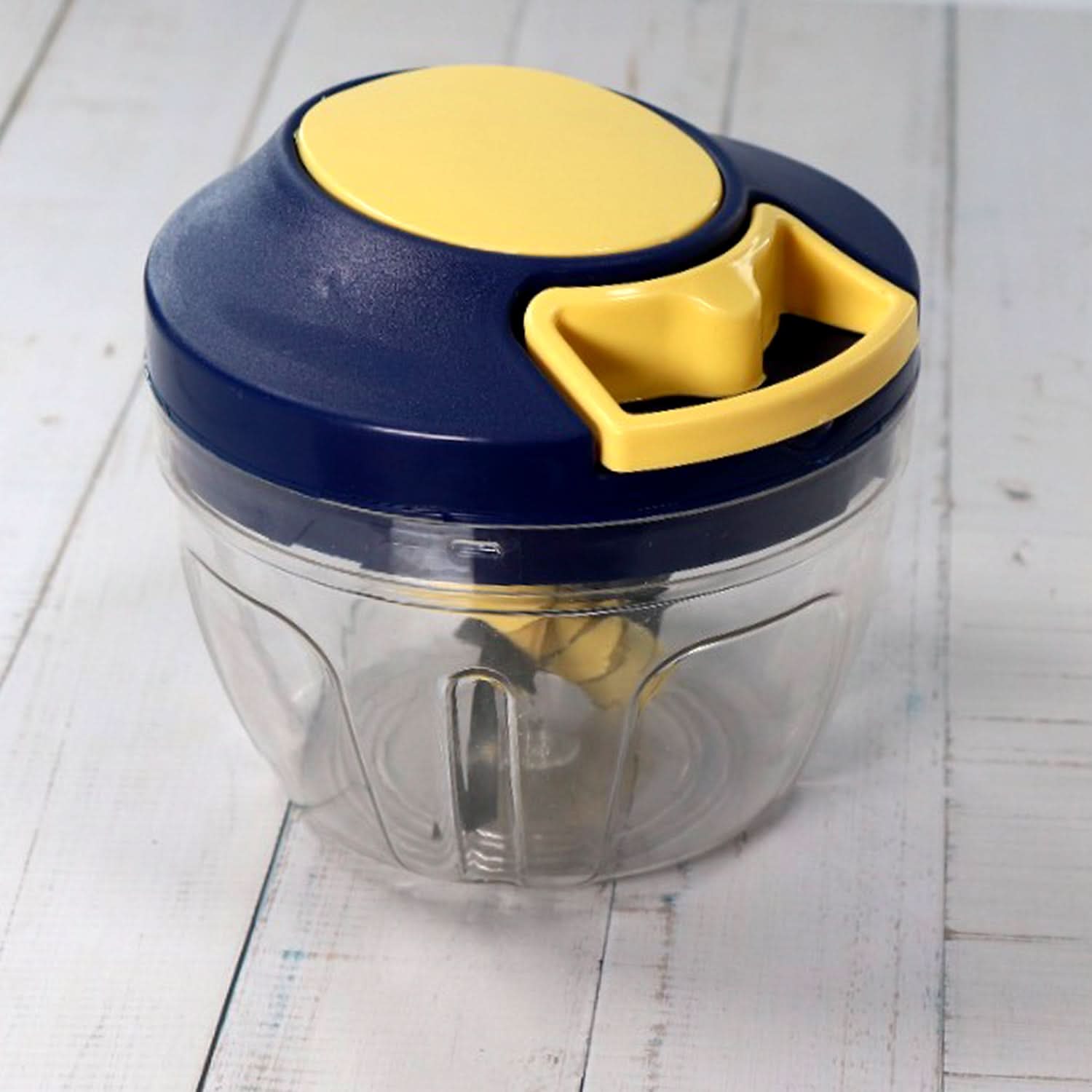 Chopper With 4 Blades For Effortlessly Chopping Vegetables And Fruits For Your Kitchen (650ml)