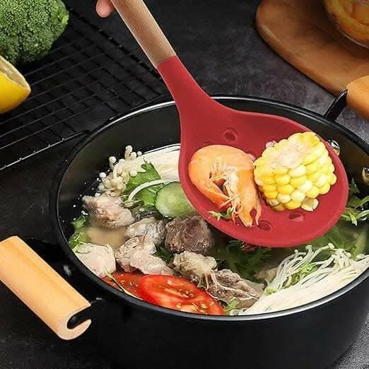 P-Plus International Silicone Slotted Skimmer – Heat Resistant & Scratch-Free (Red)