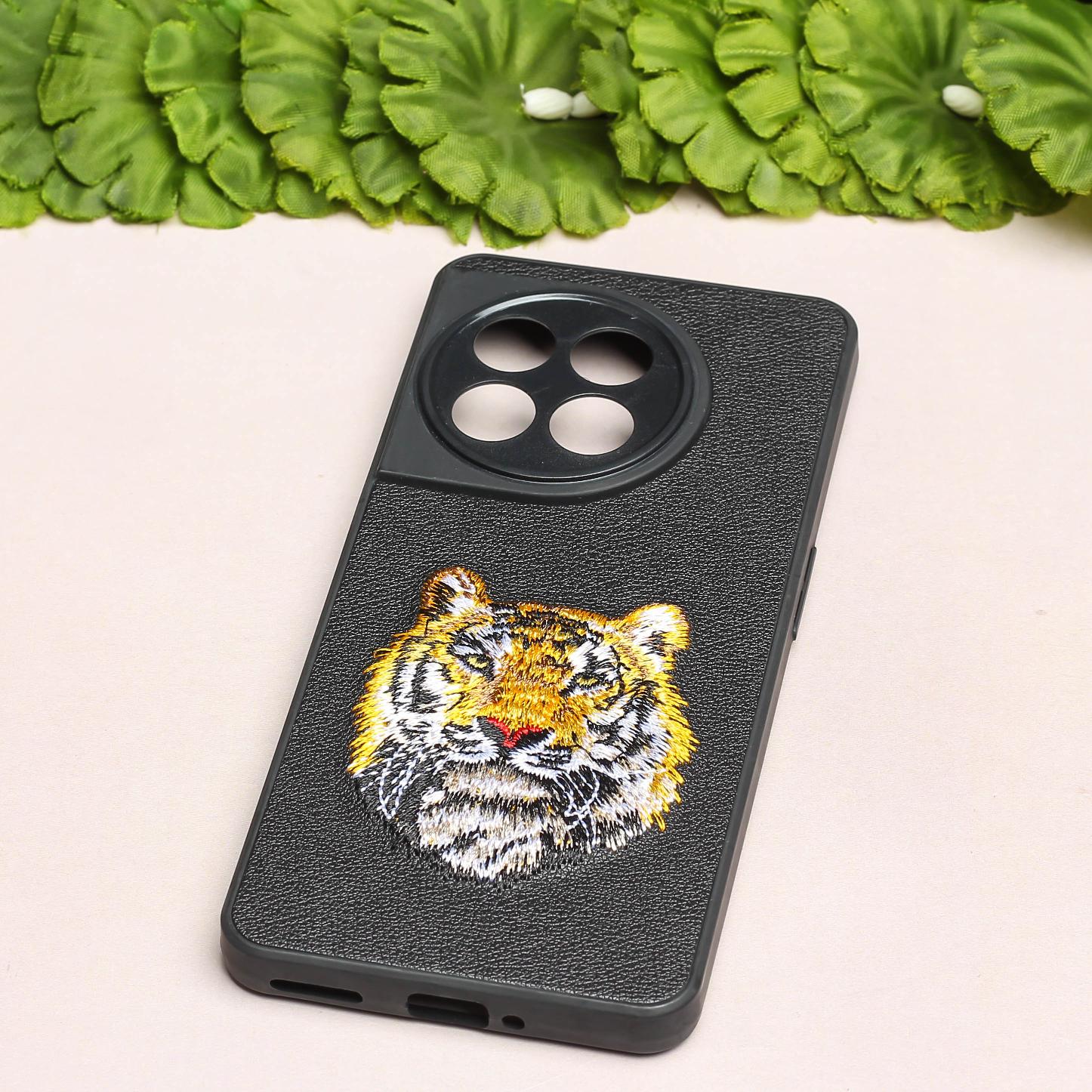 Black Leather Yellow Lion Camera Ornamented for Oneplus 11R
