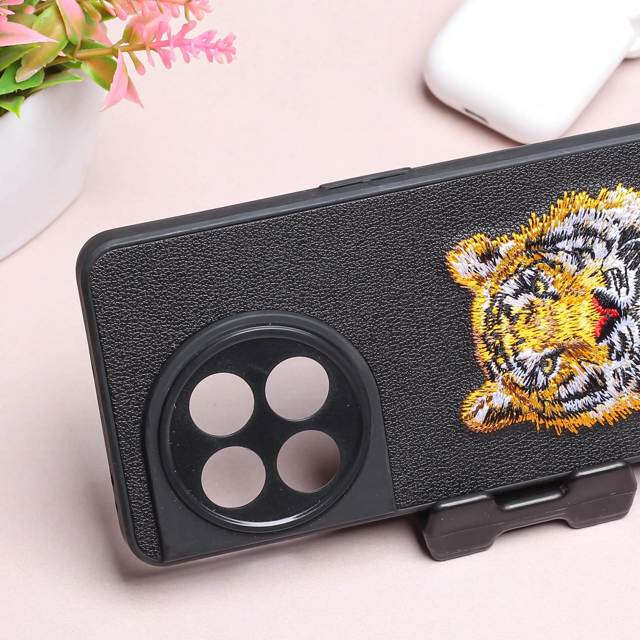 Black Leather Yellow Lion Camera Ornamented for Oneplus 11R