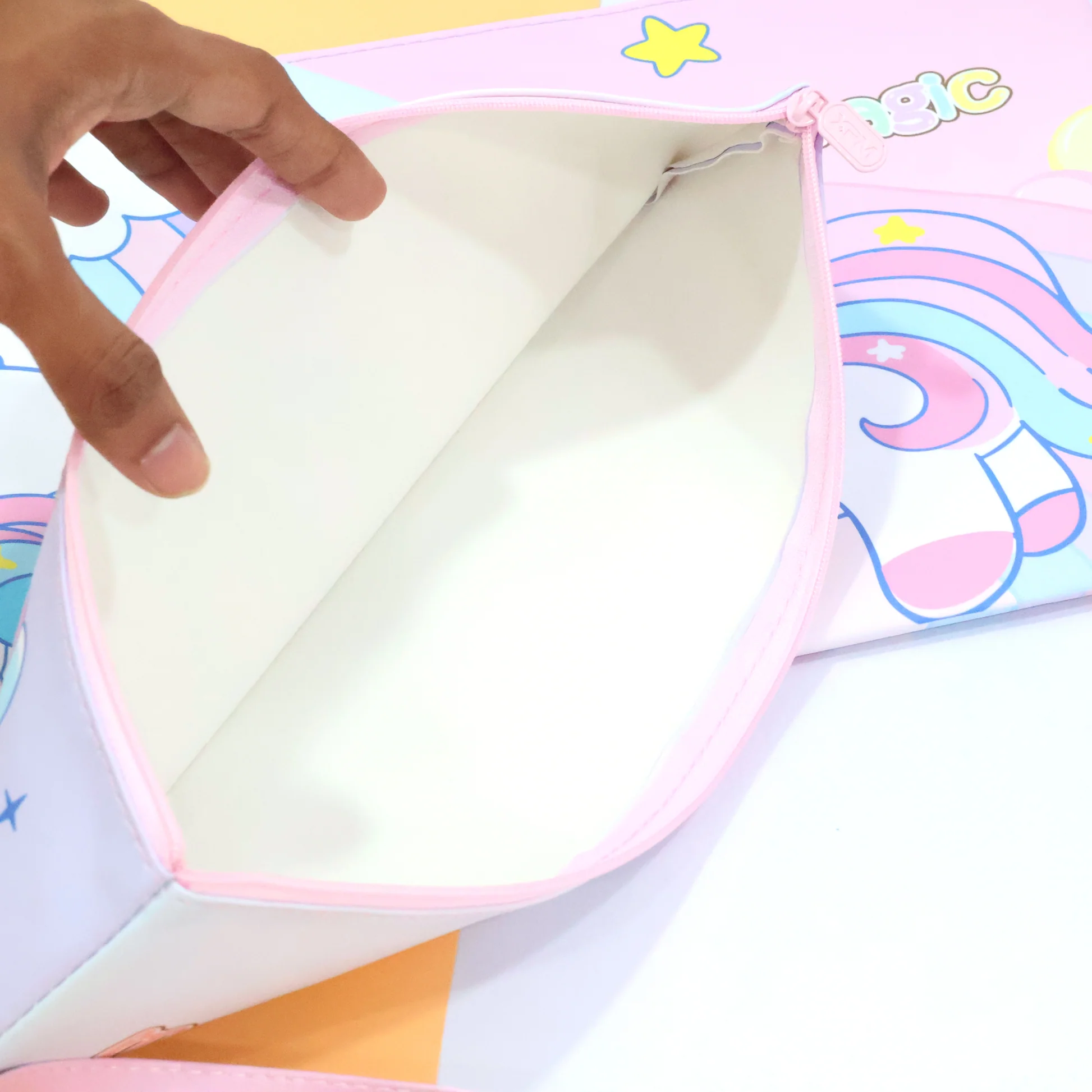 Cartoon A4 Zipper Folder Bag – Cute & Durable Organizer