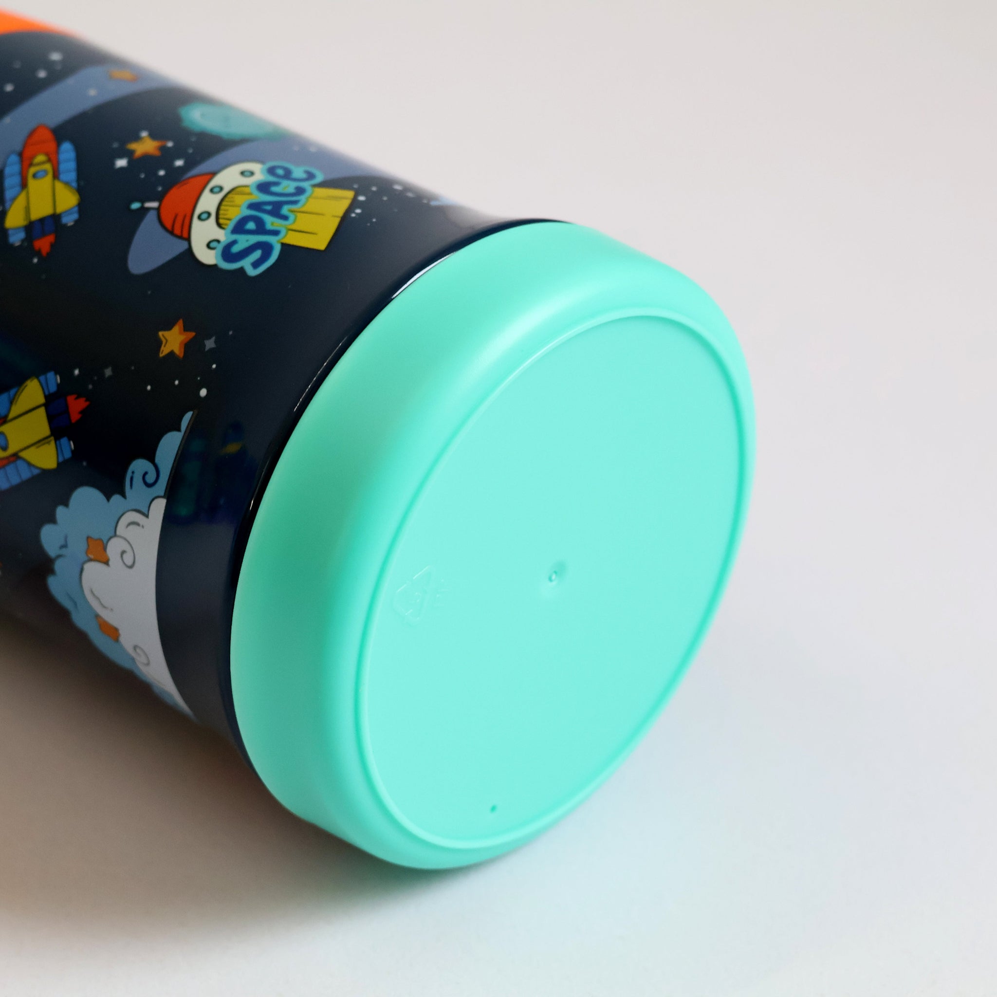 Colorful Cartoon Bottle – 450ml Leakproof Fun