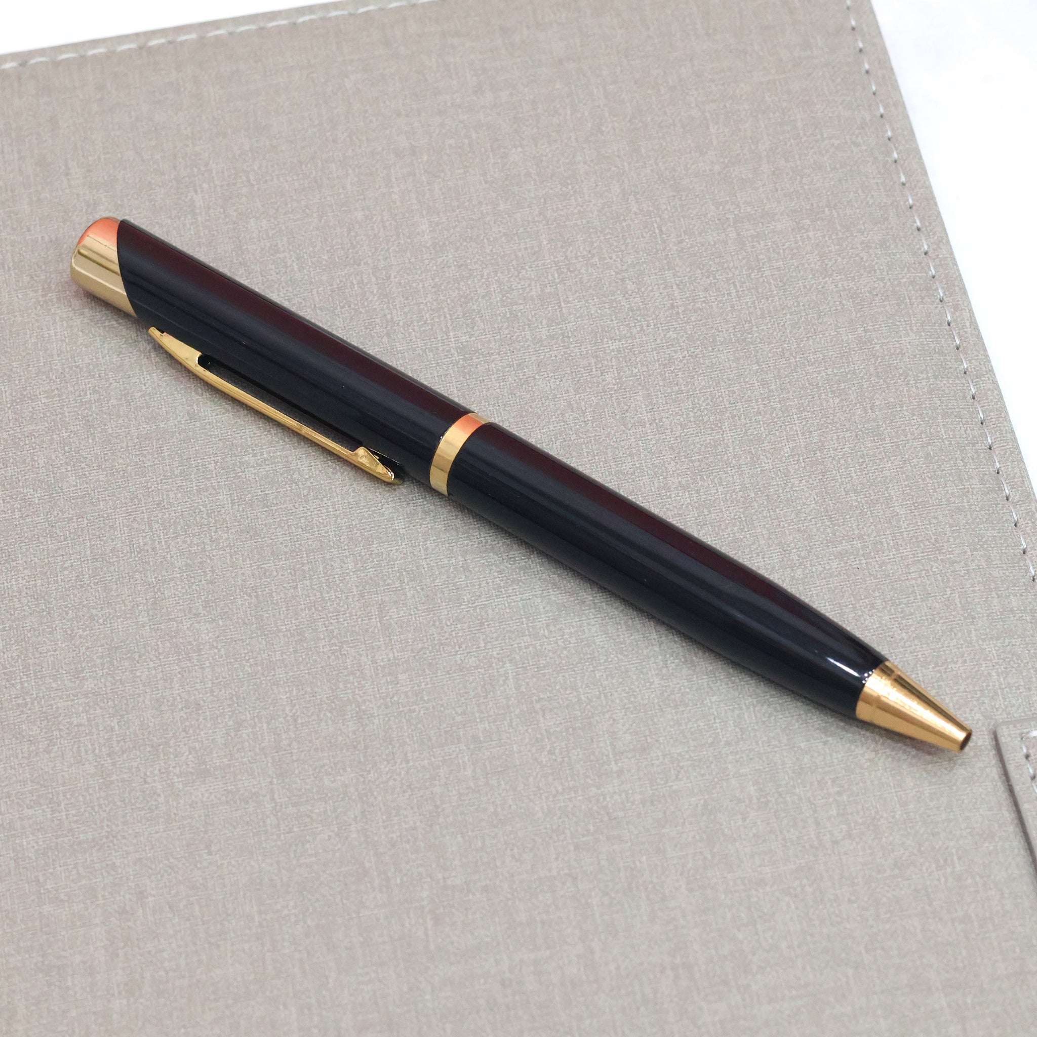 Personalized Glossy Black & Gold Pen – Executive & Corporate Gift