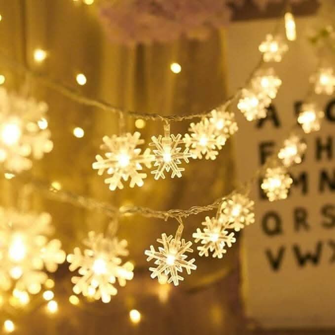 Festive Snowflake String Lights for Home & Garden (14 Lights)