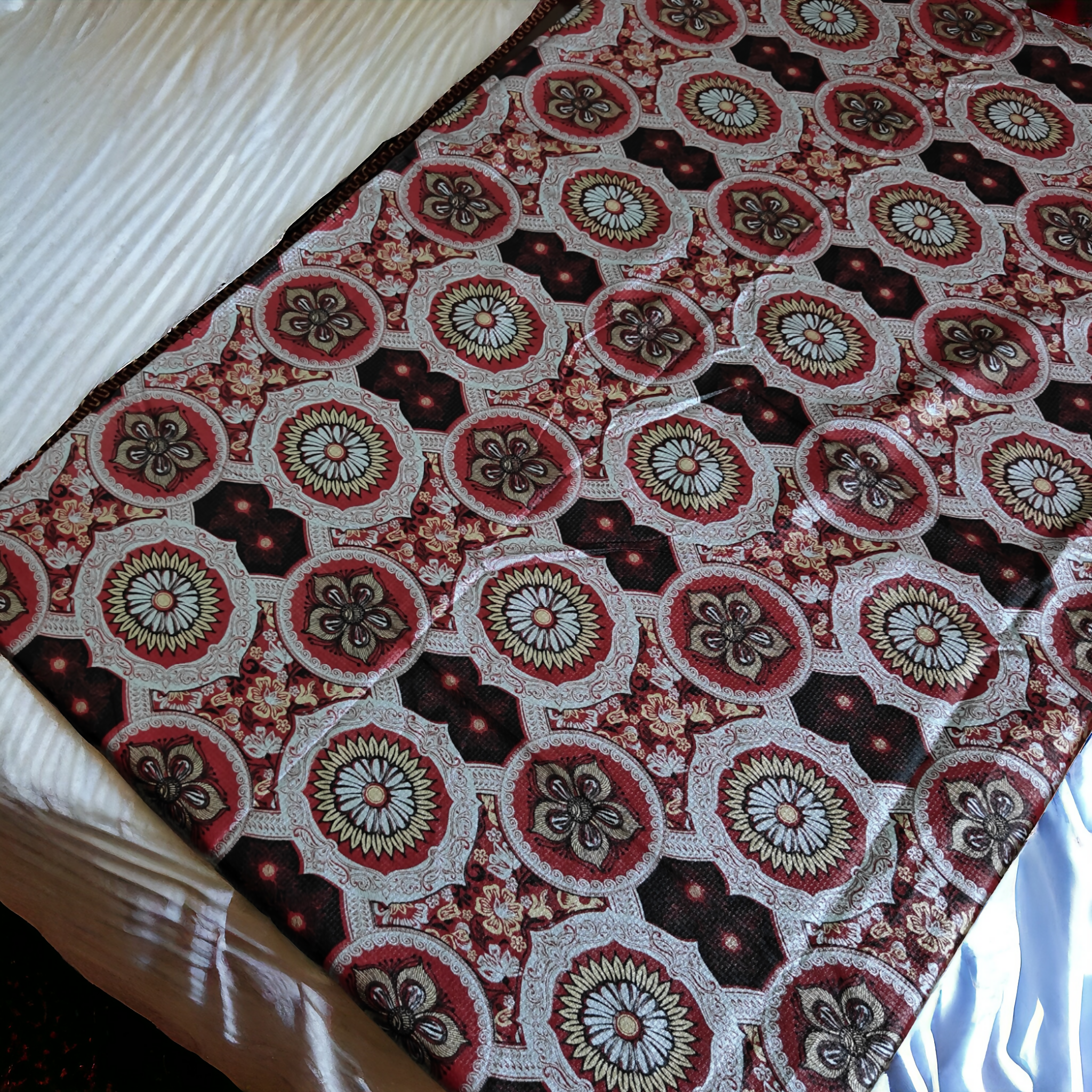 Mopak Decor 3D Printed Table Cover with Lace – Medium (40x60) for 4-Seater & Large (60x90) for 6-Seater – Rectangular Dining and Centre Table Cloth (Red)