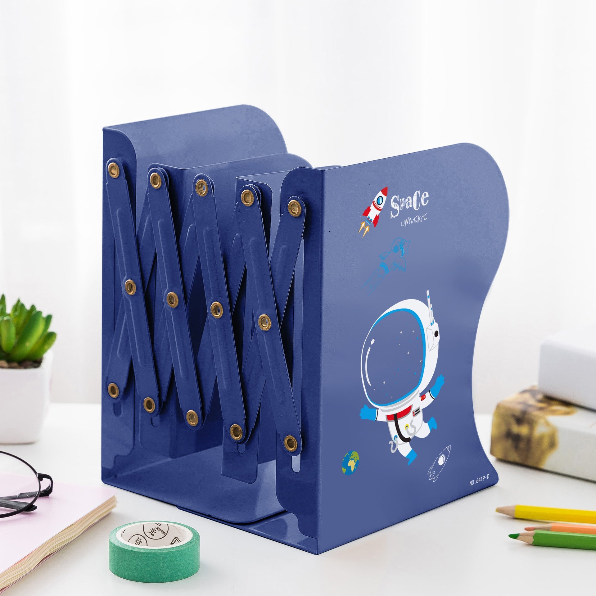 Space Astronaut Adjustable Bookshelf | Book Organizer