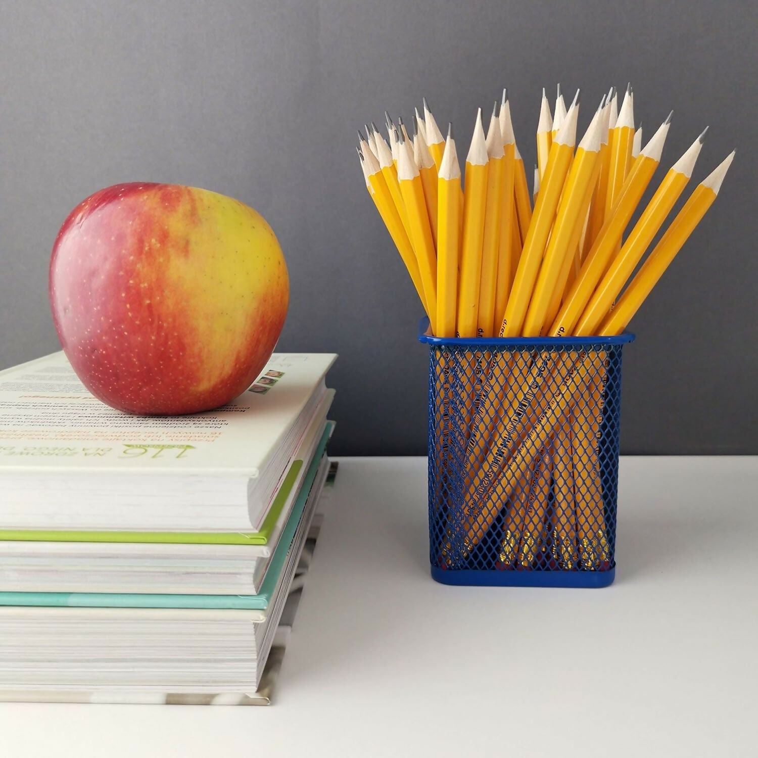 Square Metal Pen Stand/Pencil Holder,Mesh Black (Pack Of 1)