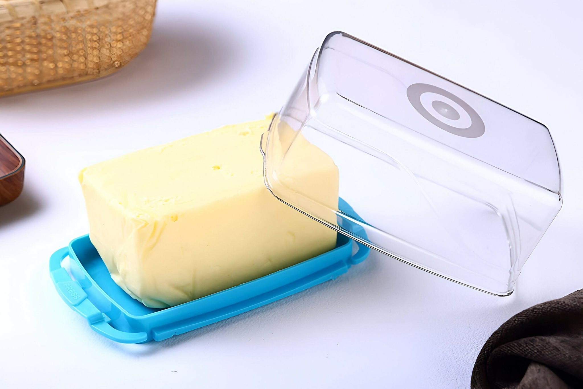 500g Plastic Butter Dish with Lid - Durable Butter Keeper for Kitchen Storage & Decor (Pack of 1, Random Color)