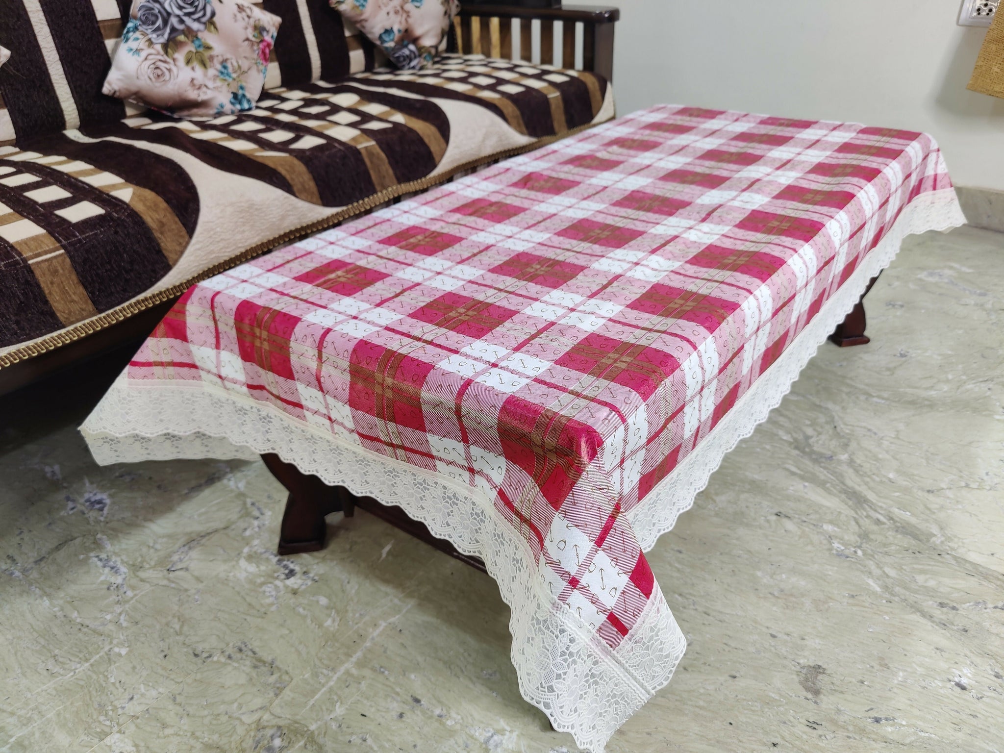 Mopak Decor Table Cover 3D Medium Size 2 to 4 Seater (40*60,Red) & 6 Seater (60*90,Red) Classic Table Cover Printed Table Cover with Lace Centre Table Cover Rectangular Table Cover Dining table cover