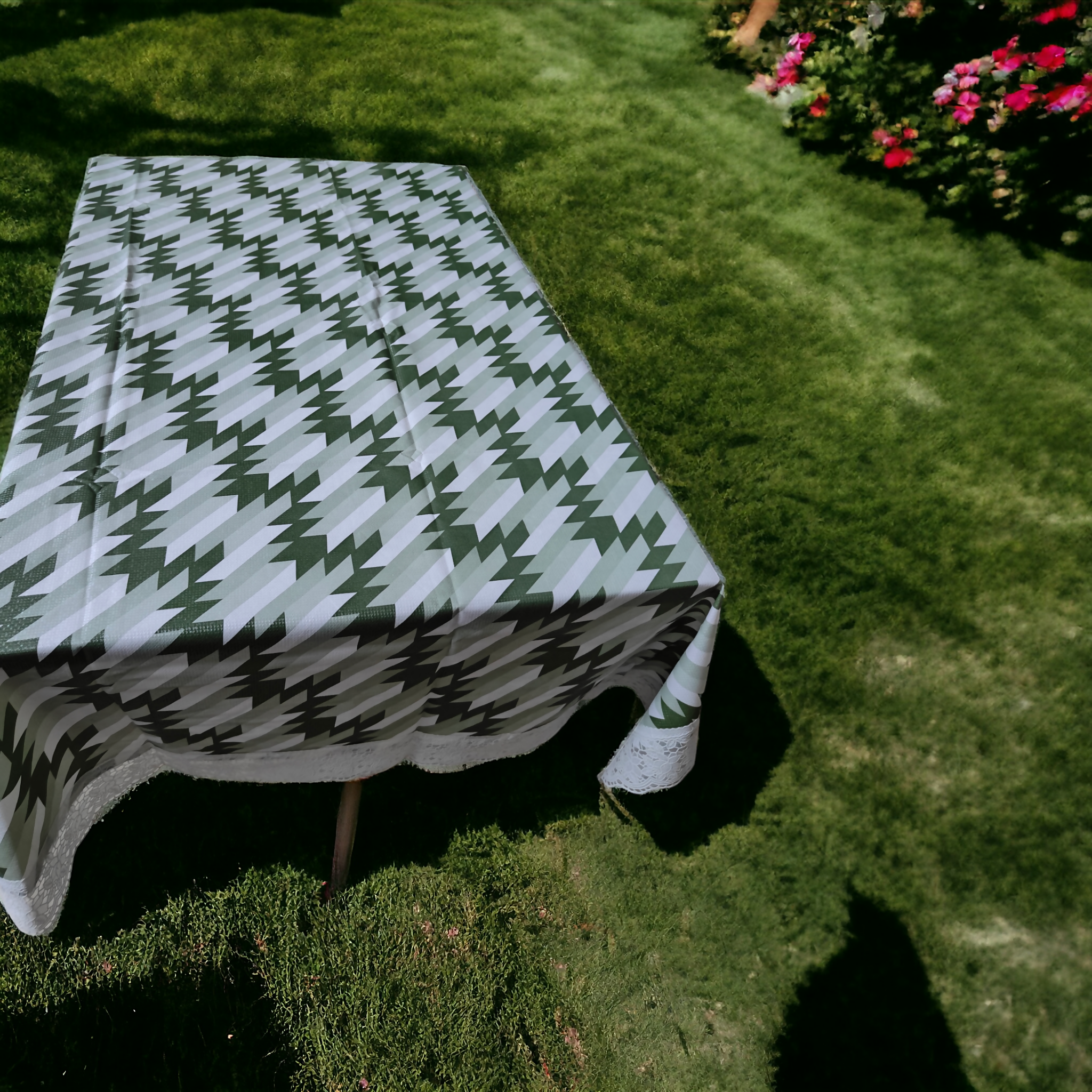 Stylish Green Cut Table Cover – Small & Large (40x60 & 60x90) Inches