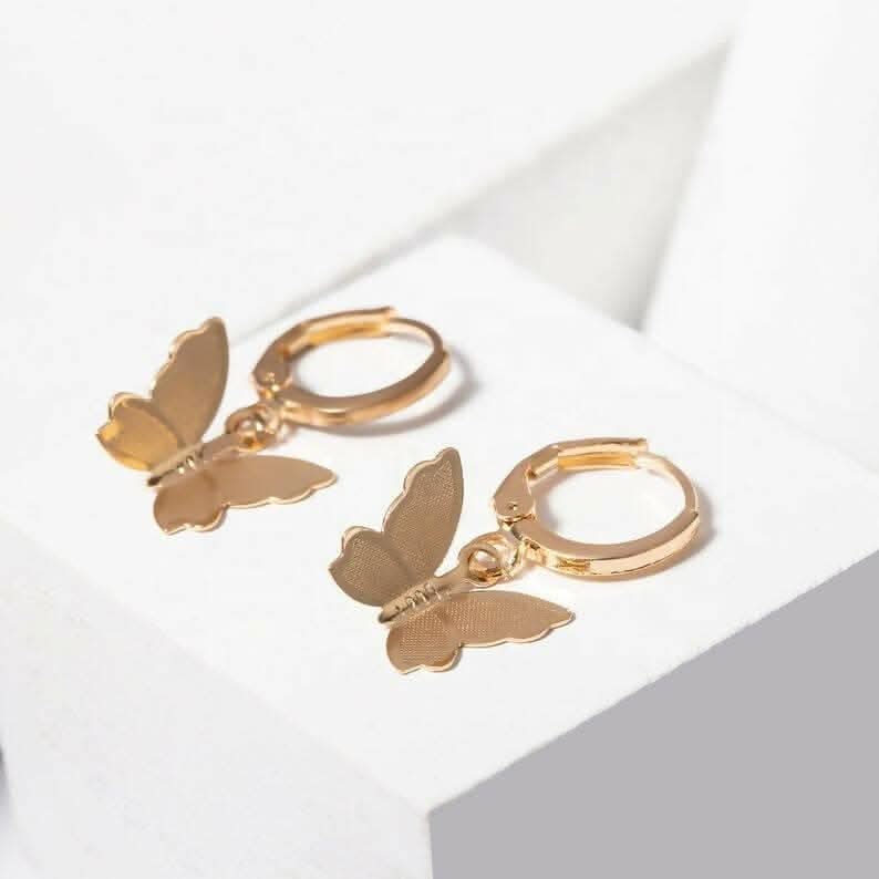 Pinapes Chic Gold Butterfly Earrings Fashionable Style (2 Pairs)