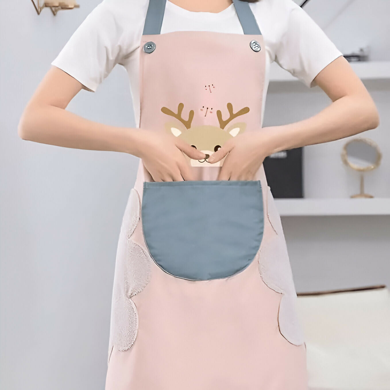 HOMEGLARE Deer With Pockets and Hand-Wiping Apron (Random Colour,Single Pc)