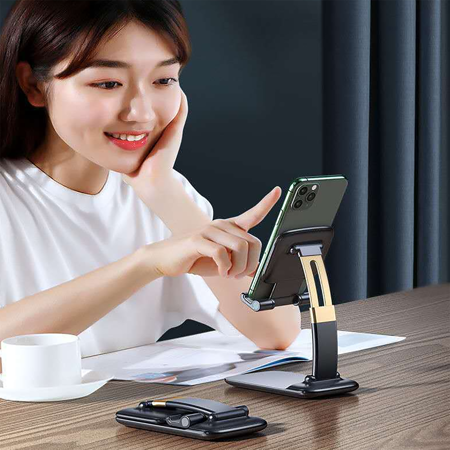 Foldable Universal Phone Stand – Adjustable Desk Holder for All Devices