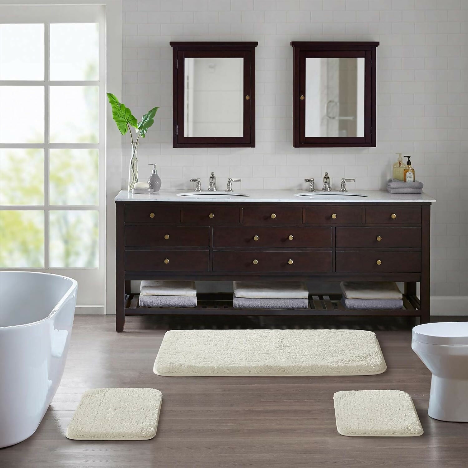 Bathroom Rug Machine Washable, Non-Slip Shaggy Mat (Ivory)