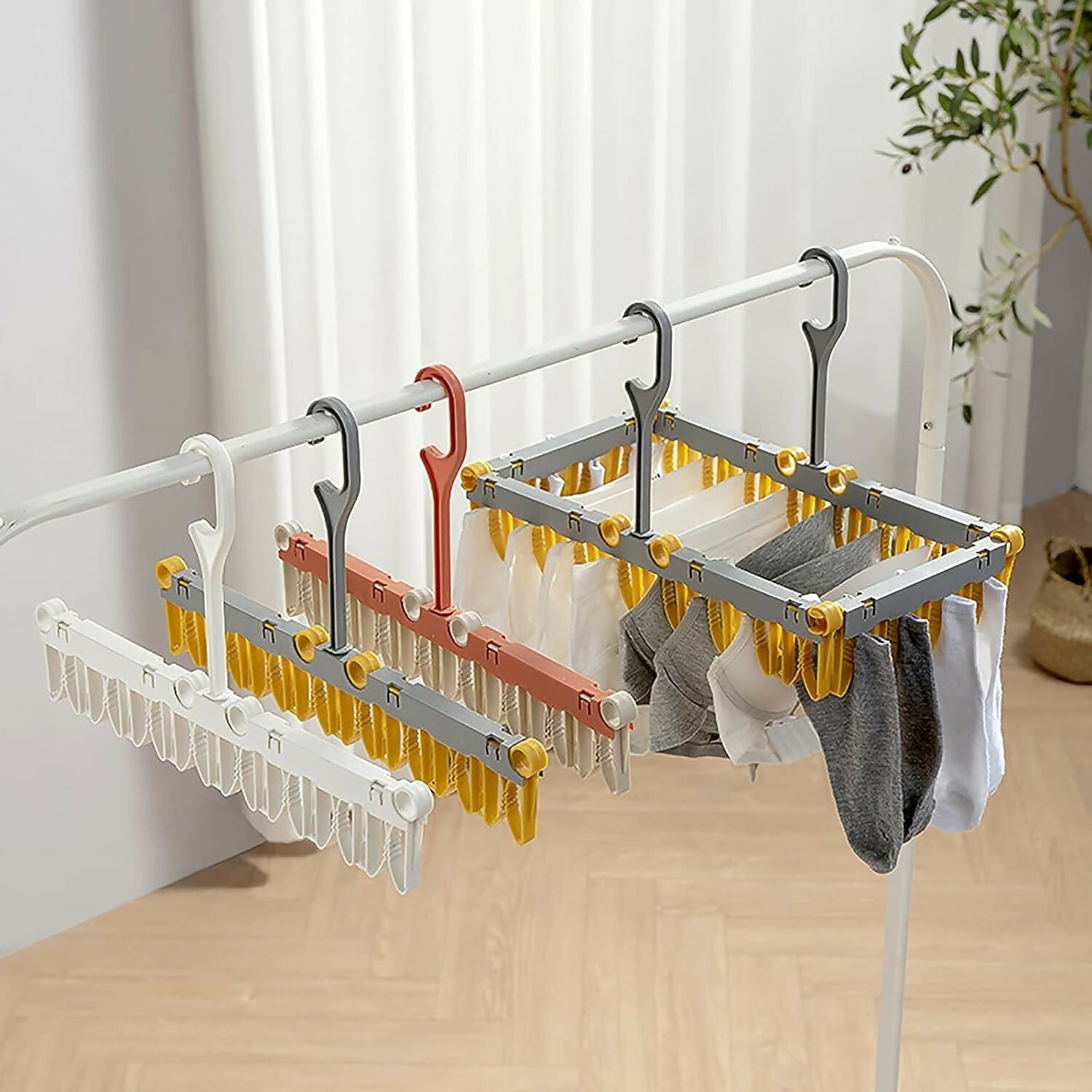 Plastic Pegs Clothes Hanger with Rotary Hook Foldable Sock Dryer Rack for Efficient Drying