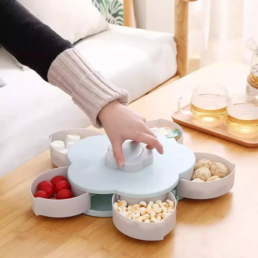 Smart Rotating Candy & Snack Storage Box – 5-Grid Petal-Shaped Organizer