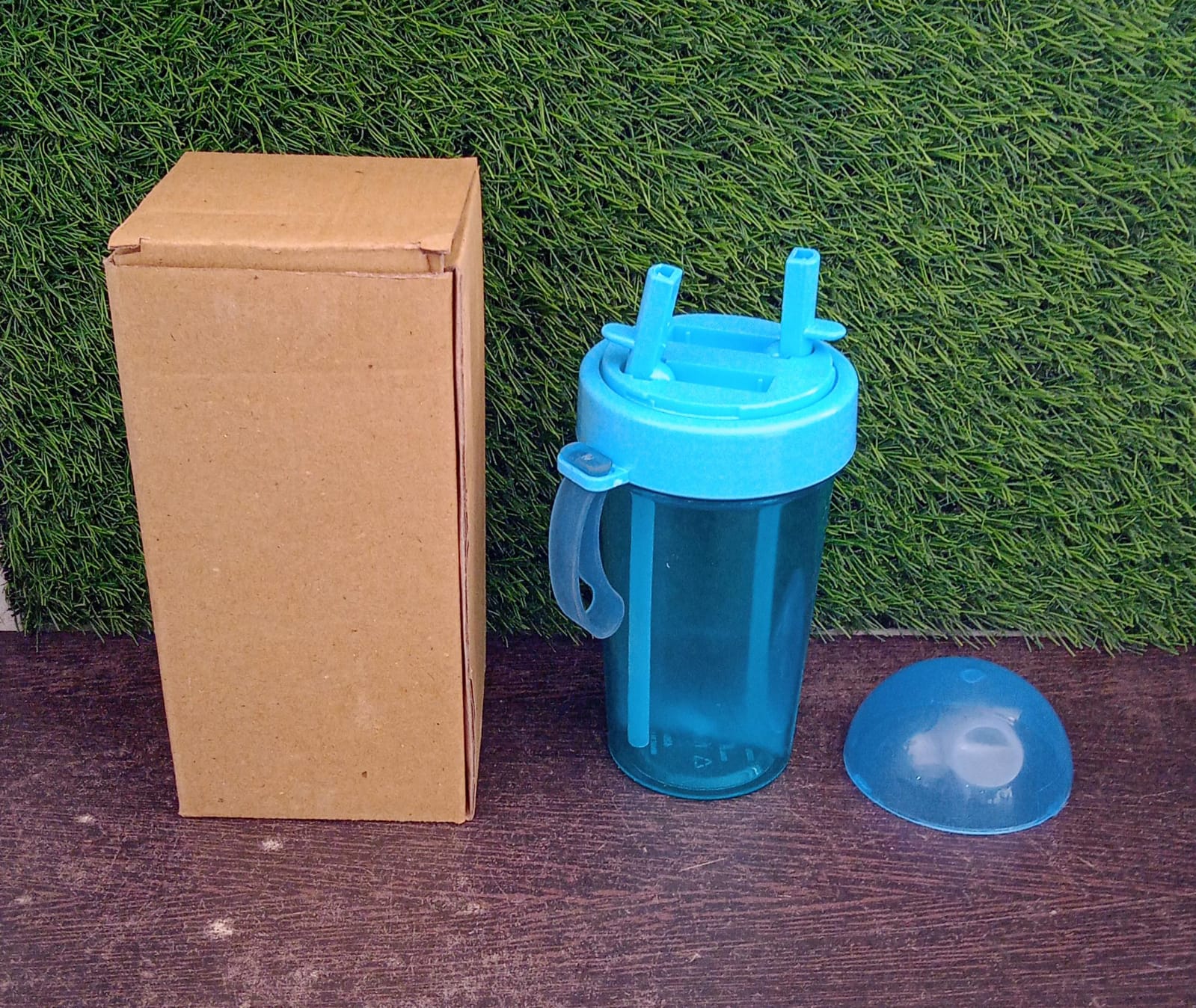 2-in-1 Dual Straw Water Bottle