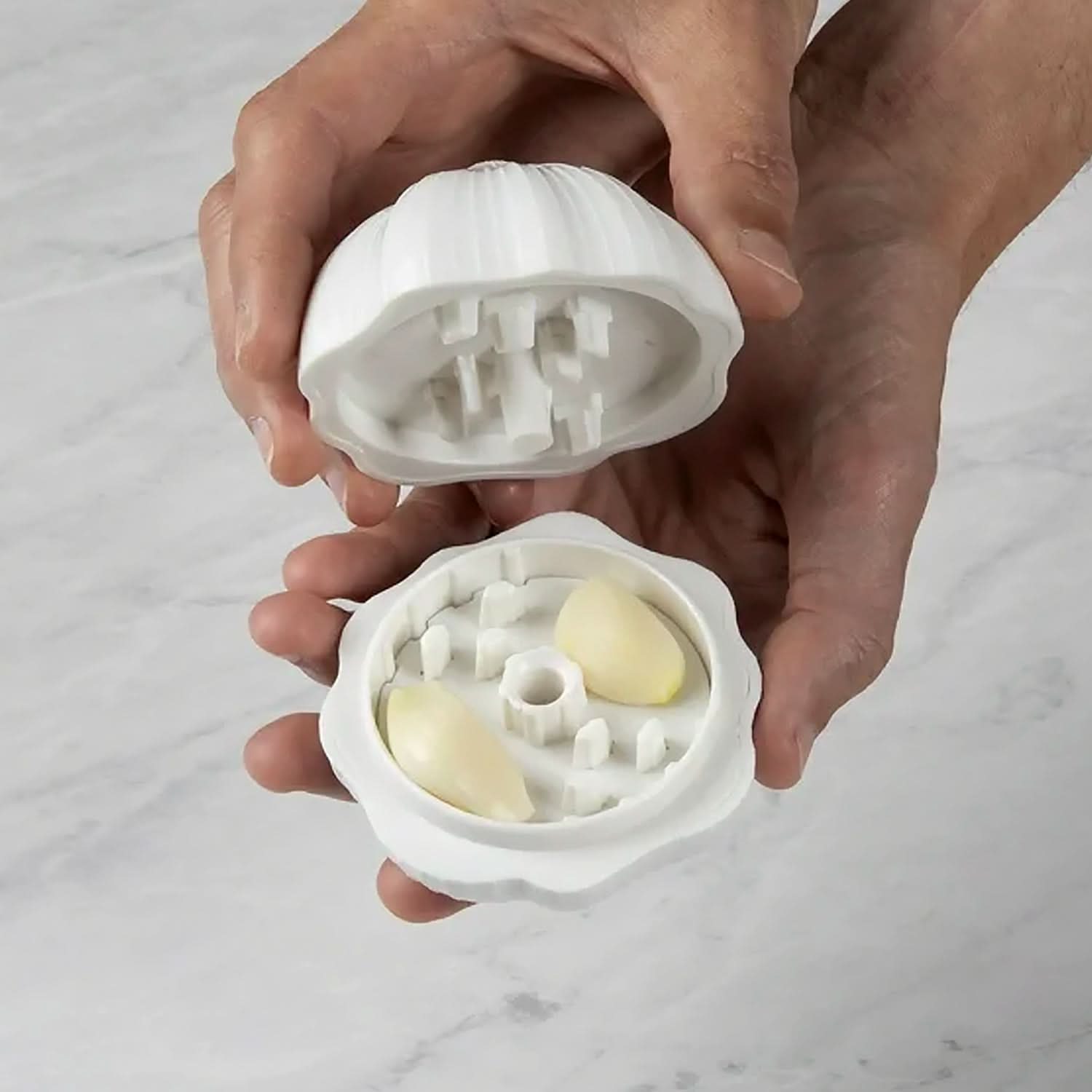 Manual Garlic & Ginger Crusher – Portable Masher & Grinder.